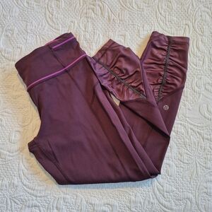 Lululemon Womens size 8 Pace Queen Tight Bordeaux Drama Raspberry Run Pant VGUC